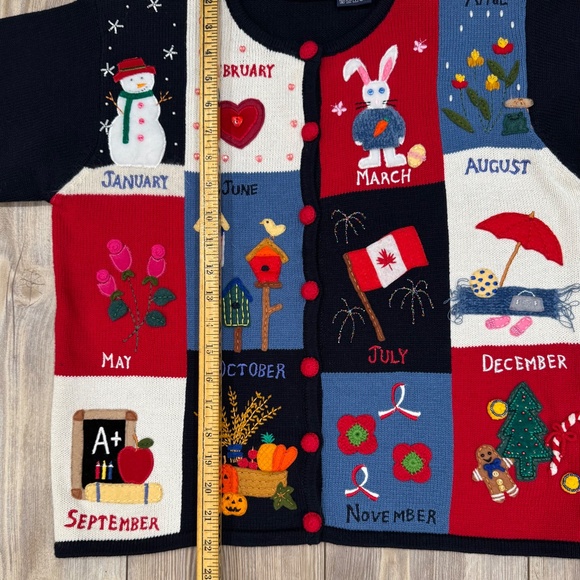 Vintage Rainbow Bridge Embroidered Calendar Cardigan Sweater Size Small - Picture 15 of 16